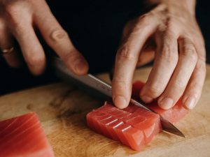 What's the Difference Between Poke and Sashimi?